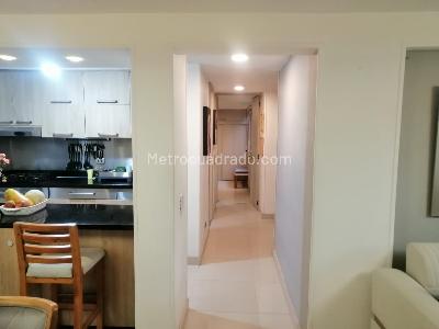Apartamento de 3 alcobas en venta en Belen, Medellín, 88 m² · foto 3 de 16