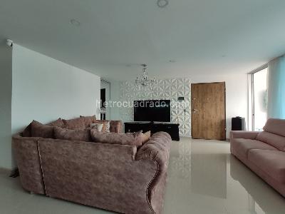 Apartamento de 3 alcobas en venta en El Nogal Los Almendros, Medellín, 168 m² · foto 3 de 15