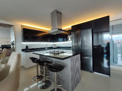 Apartamento de 3 alcobas en venta en El Nogal Los Almendros, Medellín, 168 m² · foto 4 de 15