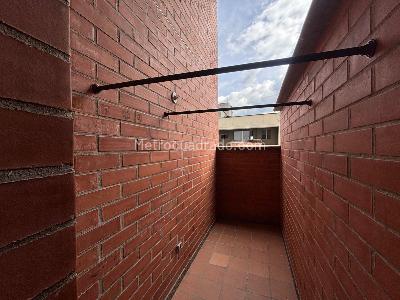 Apartamento de 3 alcobas en arriendo en Cumbres, Envigado, 90 m² · foto 10 de 12