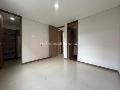 Apartamento de 3 alcobas en arriendo en Cumbres, Envigado, 90 m² · foto 4 de 12