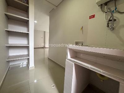 Apartamento de 3 alcobas en arriendo en Cumbres, Envigado, 90 m² · foto 9 de 12