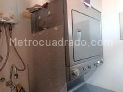 Apartamento de 2 alcobas en arriendo en Laureles, Medellín, 75 m² · foto 4 de 11