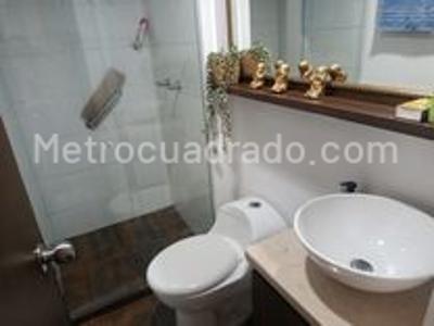 Apartamento de 2 alcobas en arriendo en Laureles, Medellín, 75 m² · foto 8 de 11