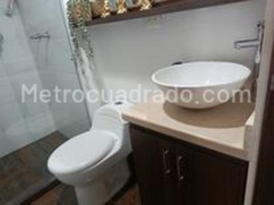 Apartamento de 2 alcobas en arriendo en Laureles, Medellín, 75 m² · foto 9 de 11