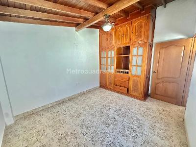 Apartamento de 3 alcobas en venta en Estadio, Medellín, 172 m² · foto 10 de 18