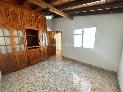 Apartamento de 3 alcobas en venta en Estadio, Medellín, 172 m² · foto 4 de 18