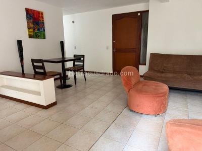 Apartamento de 3 alcobas en venta en El Poblado, Medellín, 80 m² · foto 2 de 11