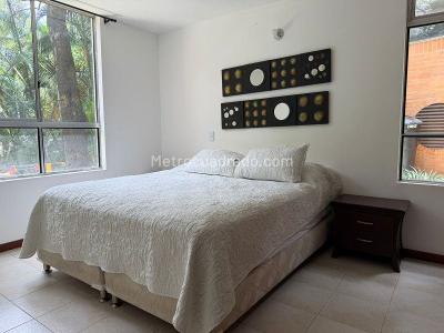 Apartamento de 3 alcobas en venta en El Poblado, Medellín, 80 m² · foto 9 de 11