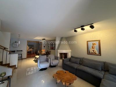 Casa de 3 alcobas en venta en Gualanday, Rionegro, 143 m² · foto 2 de 19