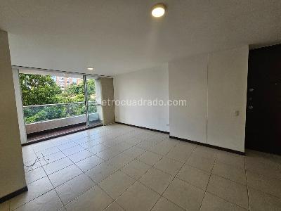 Apartamento de 2 alcobas en arriendo en Envigado, Envigado, 70 m² · foto 2 de 13