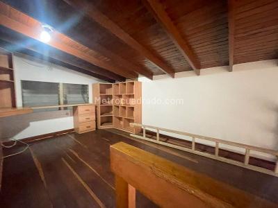 Apartamento de 3 alcobas en arriendo en Altamira, Medellín · foto 2 de 14