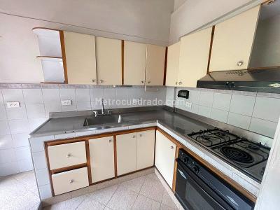 Apartamento de 3 alcobas en arriendo en Altamira, Medellín · foto 4 de 14