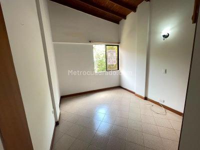 Apartamento de 3 alcobas en arriendo en Altamira, Medellín · foto 9 de 14