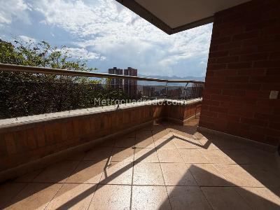 Apartamento de 3 alcobas en arriendo en El Poblado, Medellín, 127 m² · foto 12 de 14