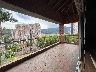Casa de 4 alcobas en venta en Aves Maria, Sabaneta, 470 m² · foto 19 de 20