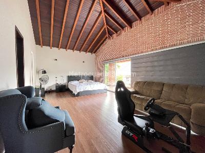 Casa de 4 alcobas en venta en Aves Maria, Sabaneta, 470 m² · foto 9 de 20