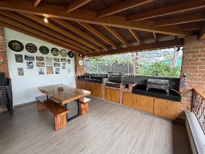 Casa de 3 alcobas en arriendo en Las Antillas, Envigado, 500 m² · foto 15 de 17