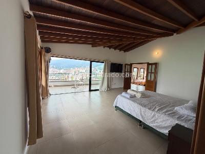 Casa de 3 alcobas en arriendo en Las Antillas, Envigado, 500 m² · foto 7 de 17