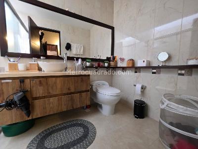 Casa en venta en Loma Del Esmeraldal, Envigado · foto 12 de 19