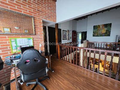 Casa en venta en Loma Del Esmeraldal, Envigado · foto 14 de 19