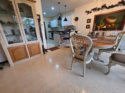 Casa en venta en Loma Del Esmeraldal, Envigado · foto 4 de 19