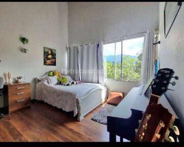 Casa en venta en Loma Del Esmeraldal, Envigado · foto 8 de 19