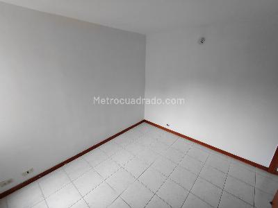 Apartamento de 3 alcobas en arriendo en Sevilla, Medellín, 58 m² · foto 3 de 7