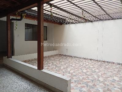Apartamento de 5 alcobas en venta en Ferrini, Medellín, 223 m² · foto 5 de 19