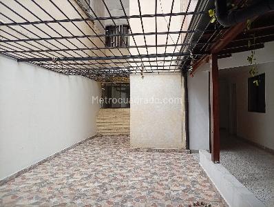 Apartamento de 5 alcobas en venta en Ferrini, Medellín, 223 m² · foto 6 de 19