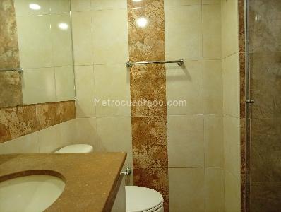 Apartamento de 5 alcobas en venta en Ferrini, Medellín, 223 m² · foto 13 de 19