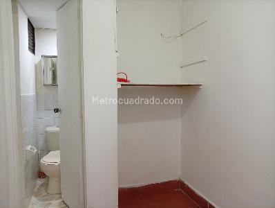 Apartamento de 5 alcobas en venta en Ferrini, Medellín, 223 m² · foto 17 de 19