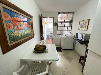 Apartamento de 4 alcobas en arriendo en Laureles, Medellín, 130 m² · foto 13 de 15