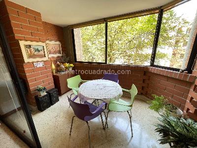 Apartamento de 4 alcobas en arriendo en Laureles, Medellín, 130 m² · foto 6 de 15