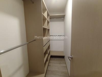 Apartamento de 2 alcobas en arriendo en El Poblado, Medellín, 103 m² · foto 17 de 20