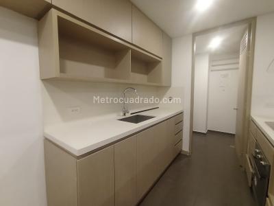 Apartamento de 2 alcobas en arriendo en El Poblado, Medellín, 103 m² · foto 6 de 20