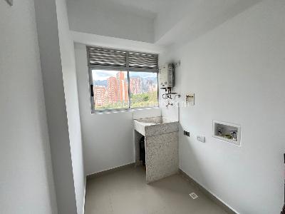 Apartamento en arriendo en Tres Esquinas, Sabaneta · foto 18 de 19