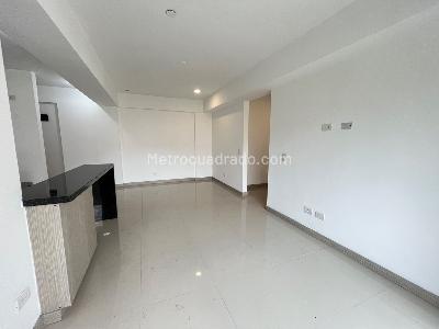 Apartamento en arriendo en Tres Esquinas, Sabaneta · foto 2 de 19