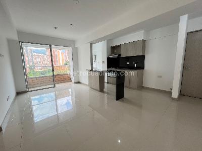 Apartamento en arriendo en Tres Esquinas, Sabaneta · foto 3 de 19