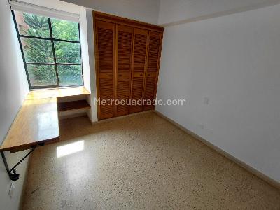 Apartamento de 3 alcobas en arriendo en Conquistadores, Medellín, 175 m² · foto 11 de 18