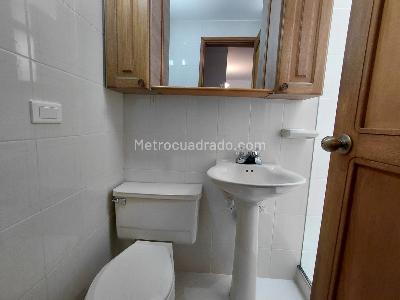 Apartamento de 3 alcobas en arriendo en Conquistadores, Medellín, 175 m² · foto 12 de 18