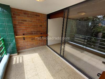 Apartamento de 3 alcobas en arriendo en Conquistadores, Medellín, 175 m² · foto 16 de 18