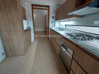 Apartamento de 3 alcobas en arriendo en Conquistadores, Medellín, 175 m² · foto 6 de 18