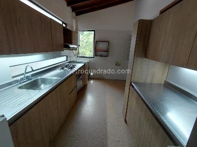 Apartamento de 3 alcobas en arriendo en Conquistadores, Medellín, 175 m² · foto 8 de 18