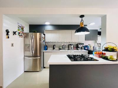 Apartamento en venta en Ditaires, Itagüí · foto 2 de 20