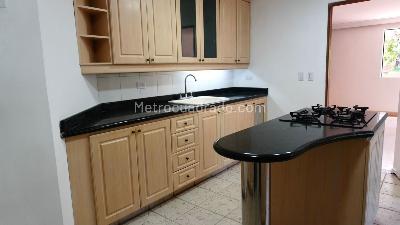 Apartamento en arriendo en Vizcaya, Medellín · foto 3 de 14