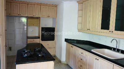 Apartamento en arriendo en Vizcaya, Medellín · foto 4 de 14