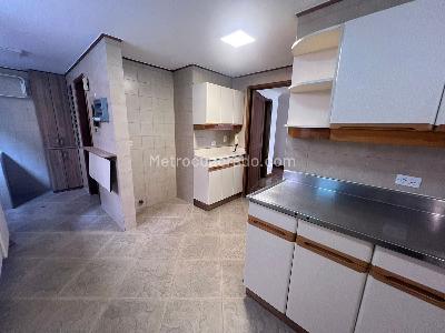 Apartamento en arriendo en Vizcaya, Medellín · foto 4 de 18