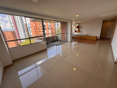 Apartamento de 2 alcobas en arriendo en Santa Maria De Los Angeles, Medellín, 105 m² · foto 3 de 11