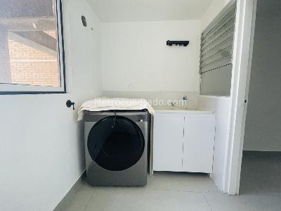 Apartamento de 3 alcobas en venta en El Poblado, Medellín, 145 m² · foto 17 de 19